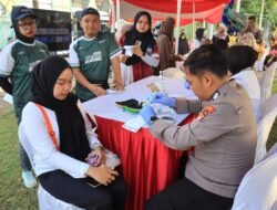 Polres Metro Bekasi Kota Gelar Pelayanan Publik Dalam Rangka HUT Bhayangkara Ke.79 Saat Car Free Day disambut Antusias Warga.