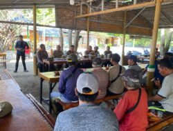Kapolres Kepulauan Seribu Gelar Jumat Curhat di Pulau Sabira, Tegaskan Komitmen Jaga Kamtibmas dan Sosialisasi Layanan Darurat 110