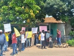 PLN Ogah Bayar Tanah, Ahli Waris Unjuk